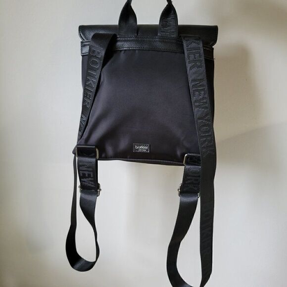 USED ONCE BOTKIER BLACK BACKPACK SMALL - Picture 7 of 15